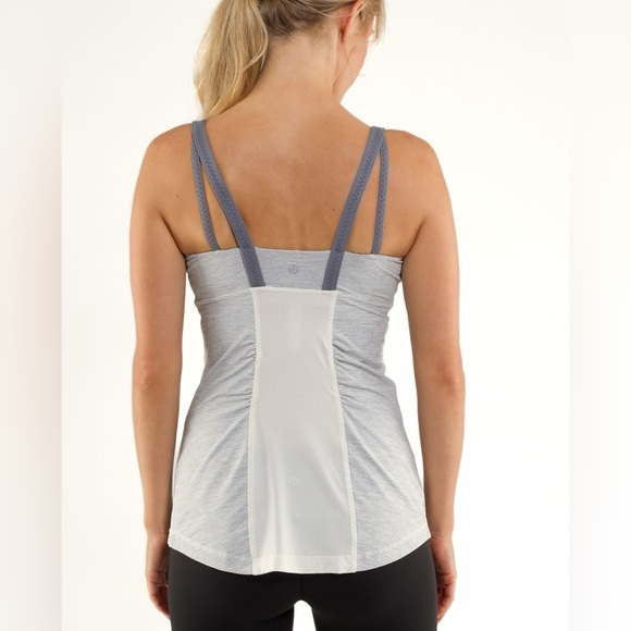 🍋Lululemon Tank in Ghost Blurred Grey Mini Stripe / Coal - Picture 2 of 8